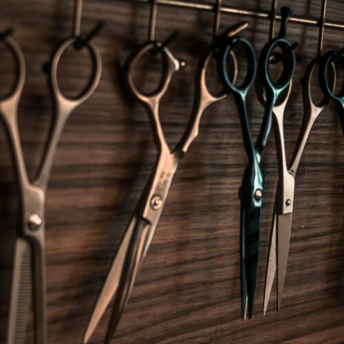 Akcesoria fryzjerskie – co warto o nich wiedzieć?
