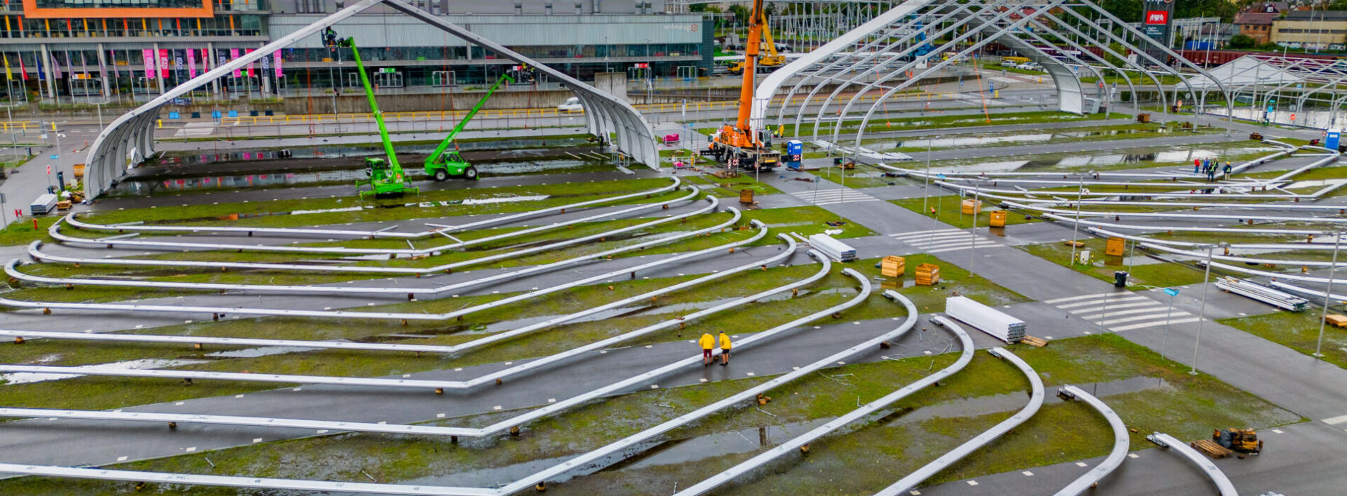 Bezpieczeństwo i warunki użytkowania w konstrukcjach tymczasowych – standardy i wyzwania