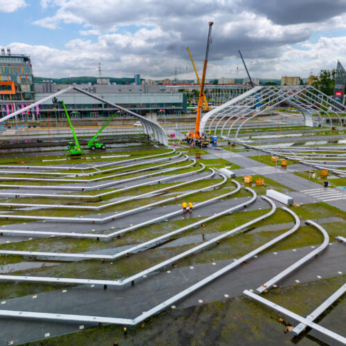 Bezpieczeństwo i warunki użytkowania w konstrukcjach tymczasowych – standardy i wyzwania