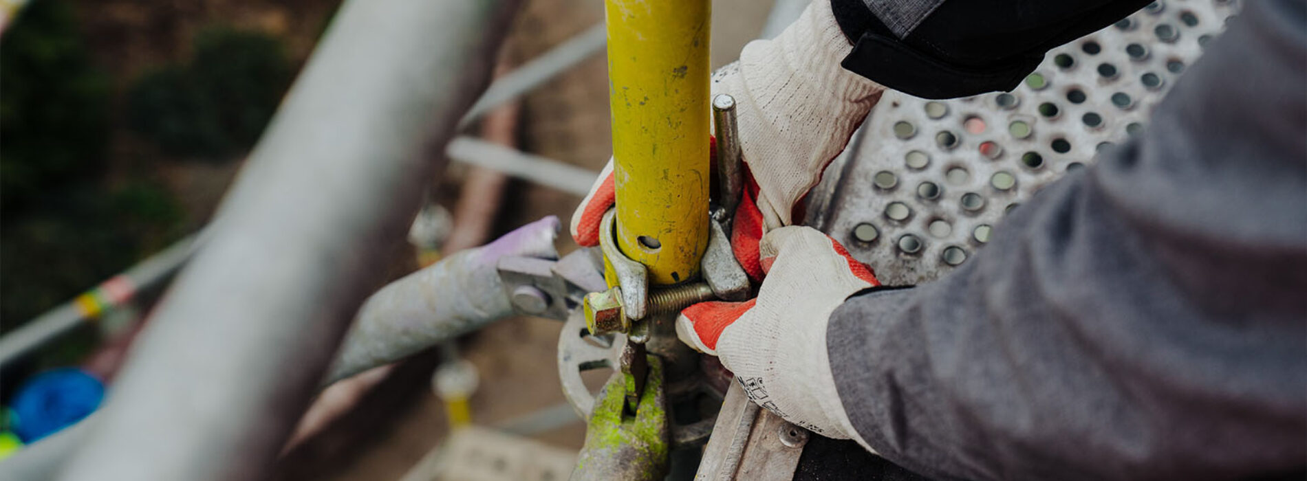 Dlaczego palety modułowe są praktycznym rozwiązaniem w logistyce budowlanej?