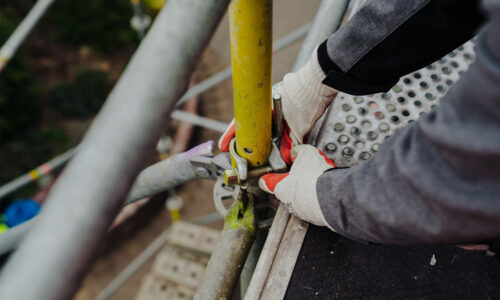 Dlaczego palety modułowe są praktycznym rozwiązaniem w logistyce budowlanej?